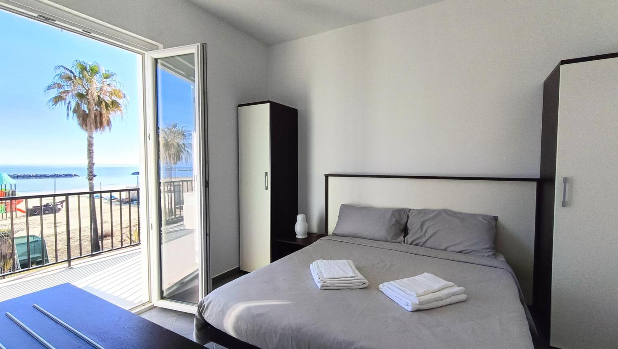 Lido Rooms & Apartments ลิโดดิแฟร์โม ภายนอก รูปภาพ